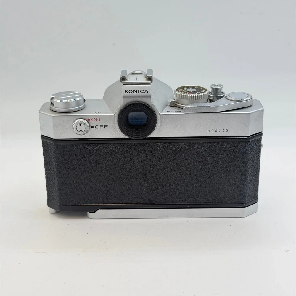 Konica Autoreflex T 35mm SLR Film Camera Body Silver Black Made in Japan 806749